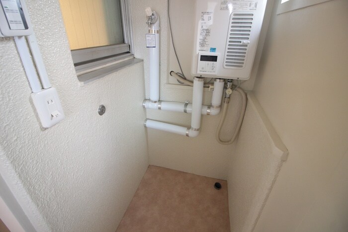 物件内観写真12　(洗濯機置場)