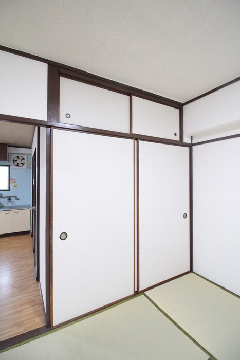 物件内観写真13　(収納)