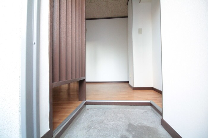 物件内観写真14　(玄関)
