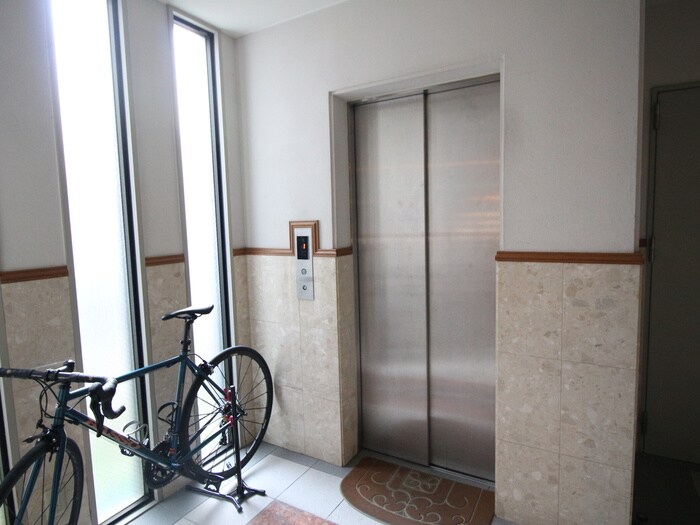 物件外観写真6　(建物設備)