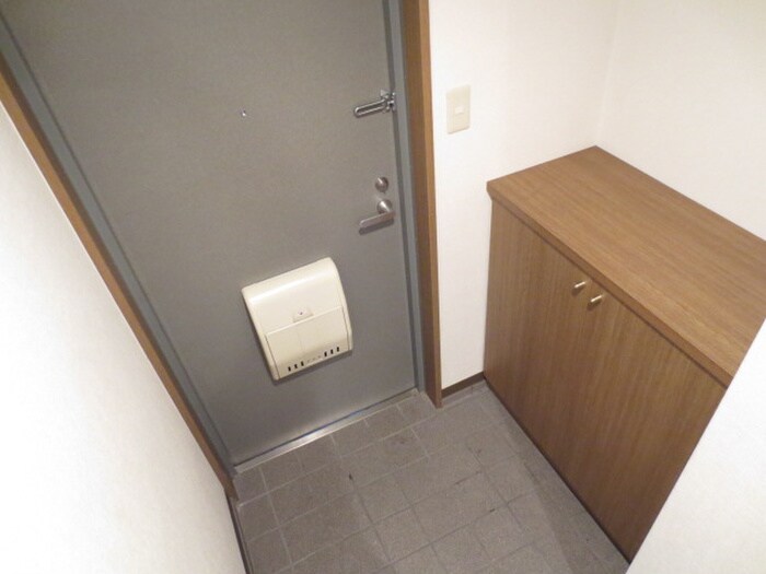 物件内観写真14　(玄関)