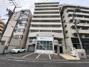 ロータスビル外観写真