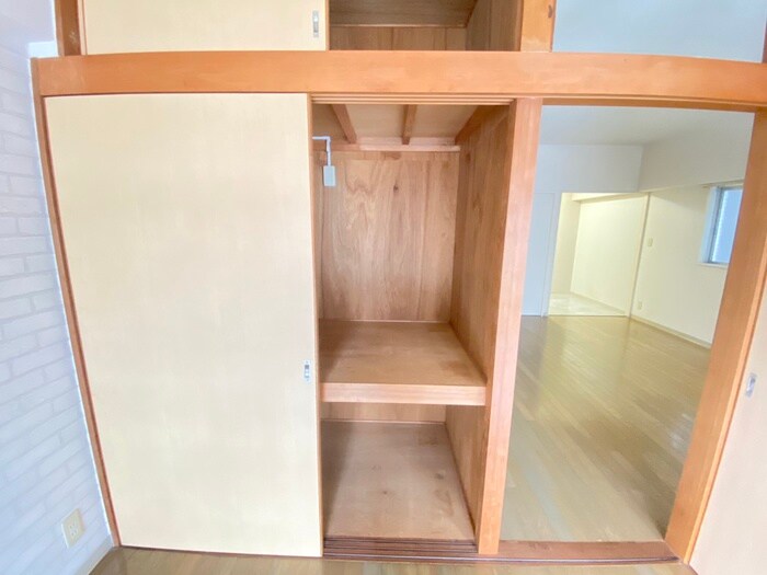 物件内観写真12　(収納)