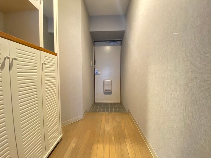 物件内観写真17　(玄関)
