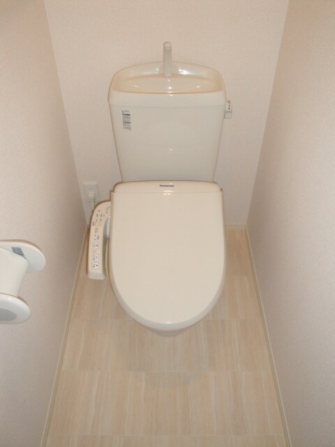 物件内観写真12　(トイレ)