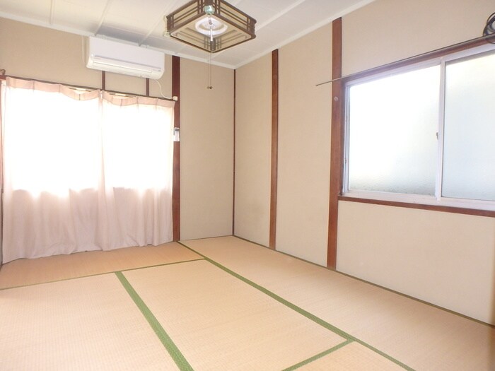 物件内観写真4　(居室)