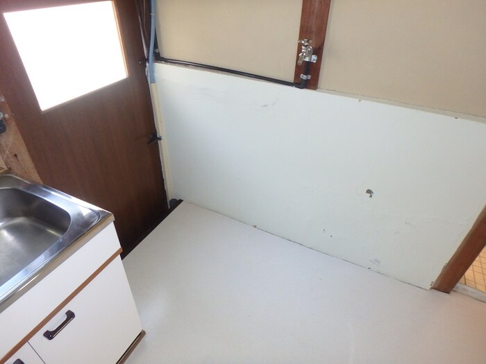 物件内観写真12　(洗濯機置場)