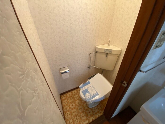 物件内観写真8　(トイレ)