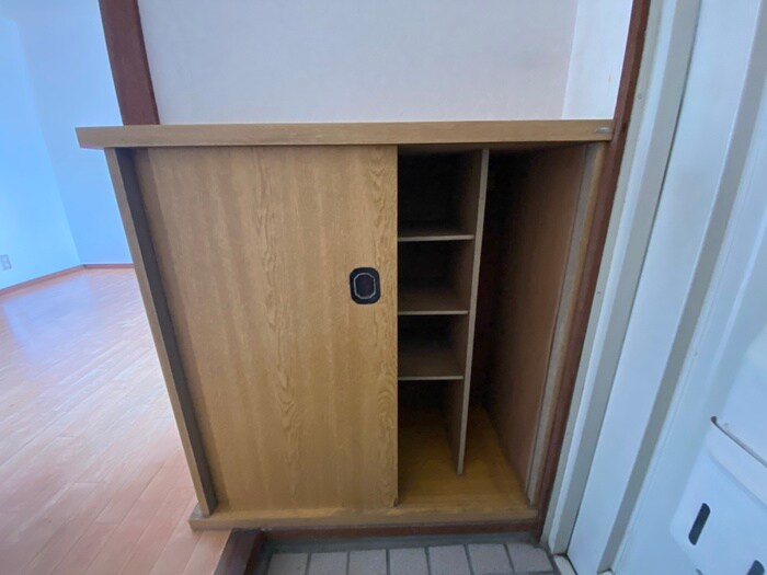 物件内観写真18　(靴箱)