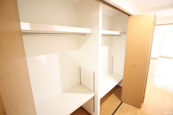 物件内観写真12　(収納)