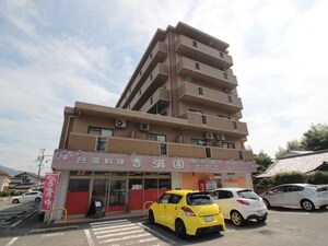 プラティーク川島外観写真