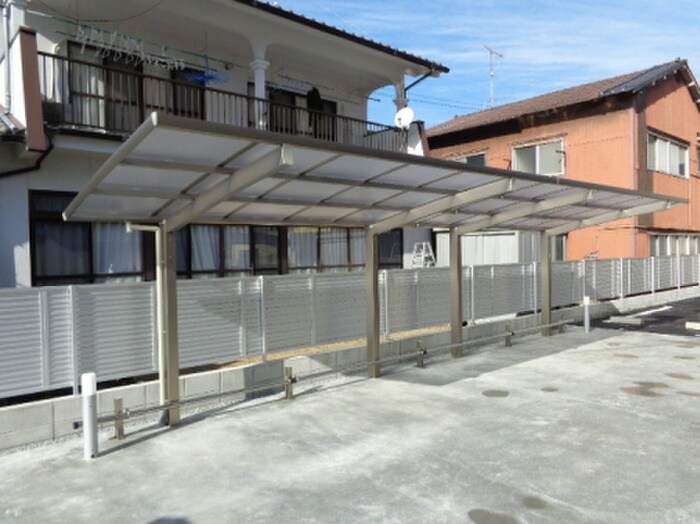 物件外観写真3　(駐輪場)