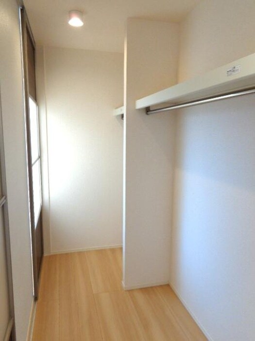 物件内観写真13　(収納)