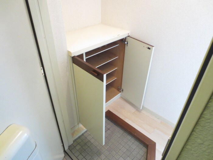 物件内観写真13　(靴箱)