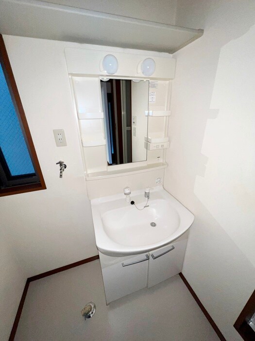 物件内観写真11　(洗面)