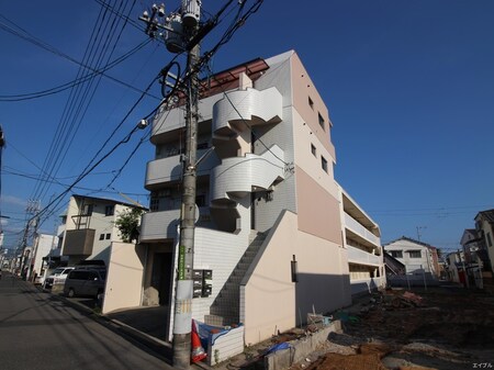 シモンズ８外観写真