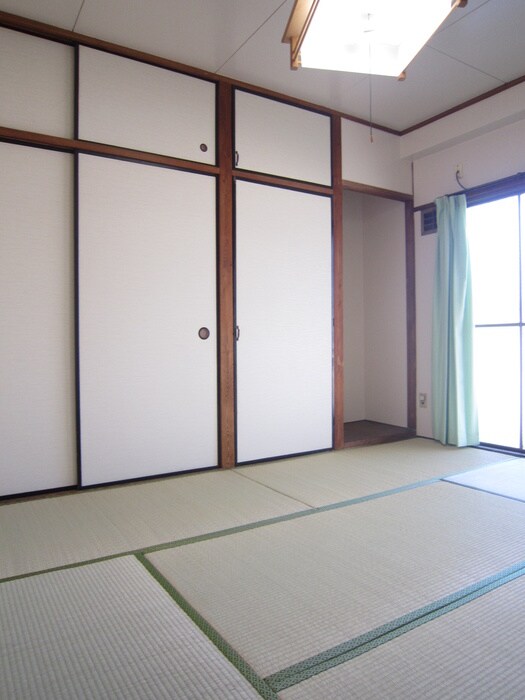 物件内観写真6　(居室)