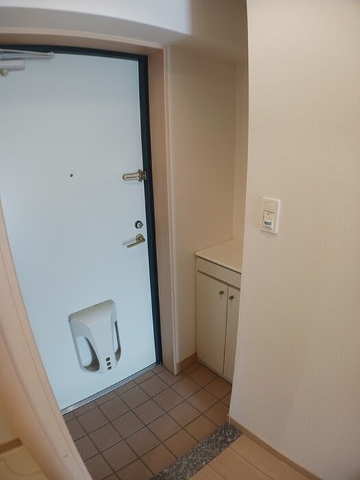 物件内観写真10　(玄関)