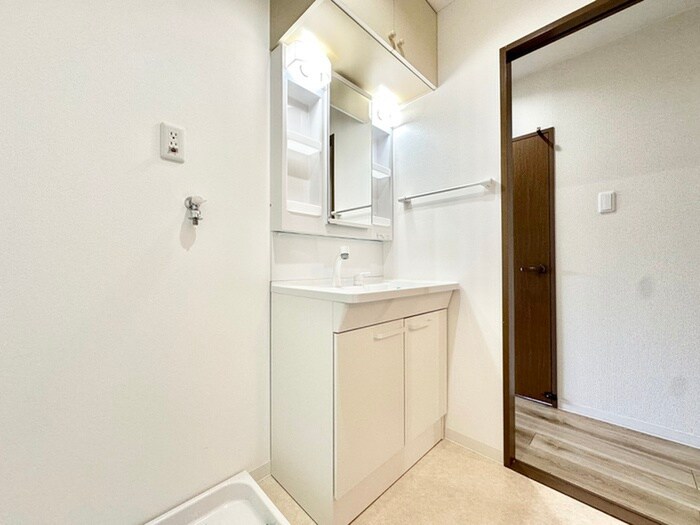 物件内観写真9　(洗面)