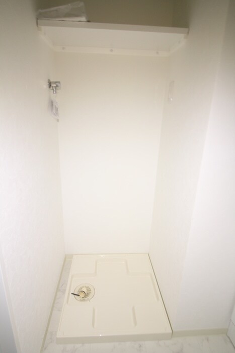 物件内観写真14　(洗濯機置場)