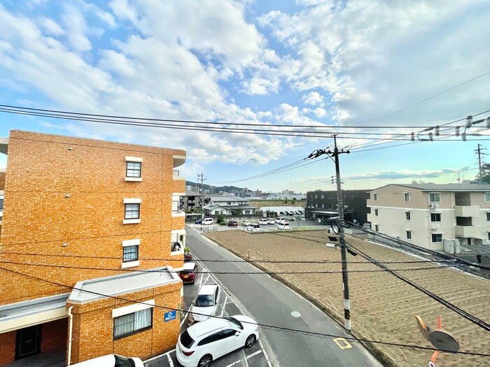 物件内観写真17　(室内からの展望)