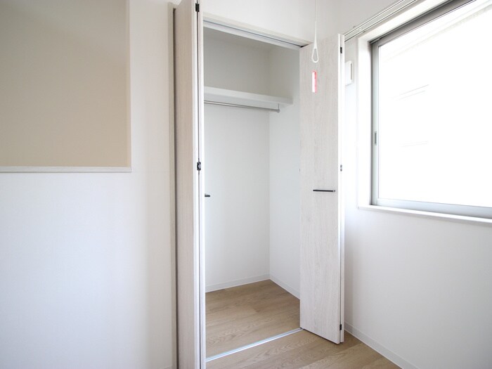 物件内観写真15　(収納)
