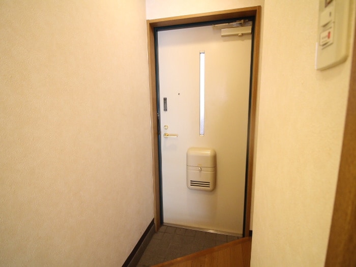 物件内観写真15　(玄関)