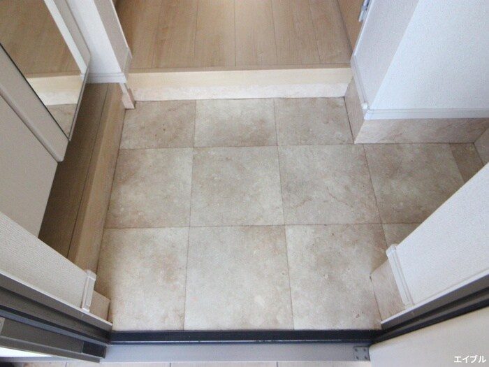 物件内観写真21　(玄関)