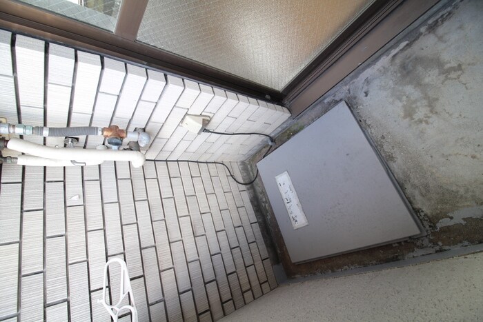 物件内観写真11　(洗濯機置場)