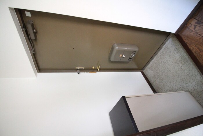 物件内観写真14　(玄関)