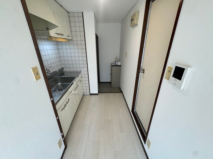 物件内観写真19　(廊下)