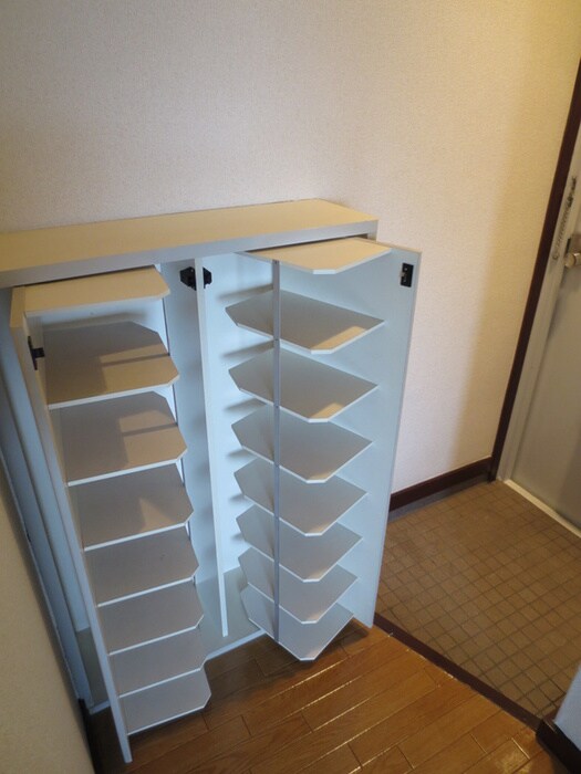 物件内観写真15　(靴箱)