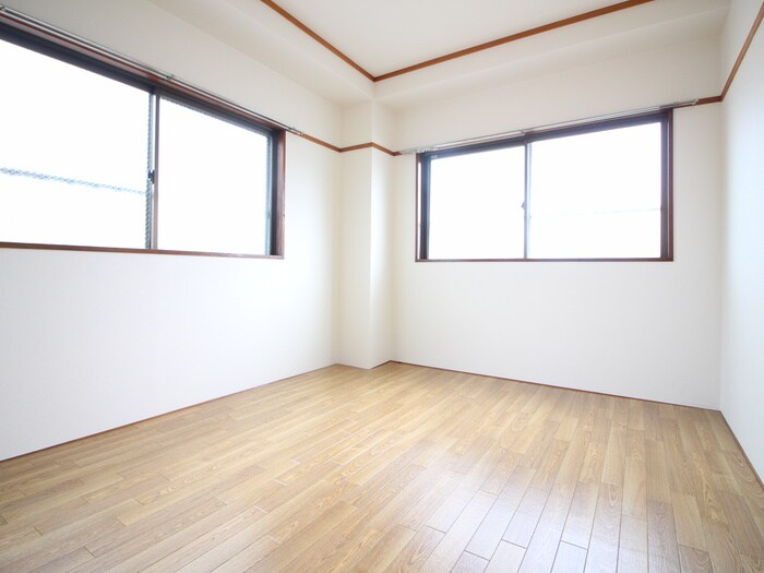 物件内観写真9　(居室)