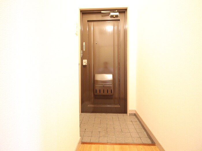 物件内観写真17　(玄関)