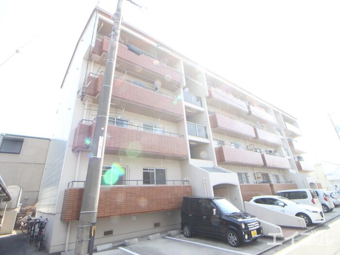 物件外観写真2　(駐車場)