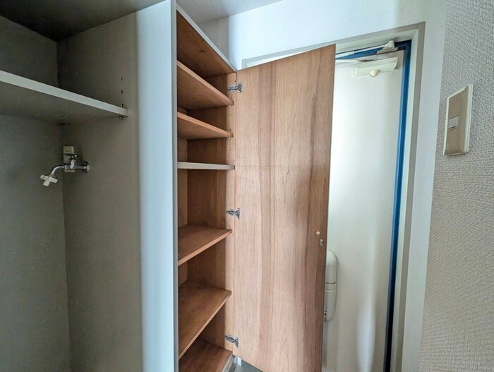 物件内観写真10　(靴箱)