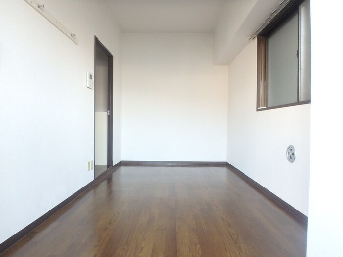 物件内観写真18　(居室)