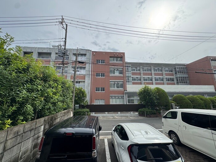 物件内観写真17　(室内からの展望)