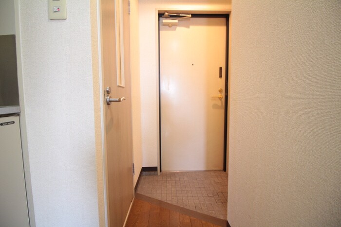 物件内観写真22　(玄関)