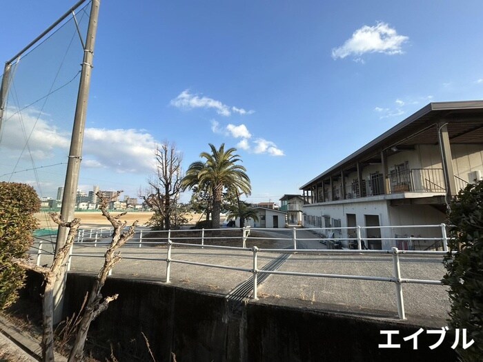 物件内観写真20　(室内からの展望)