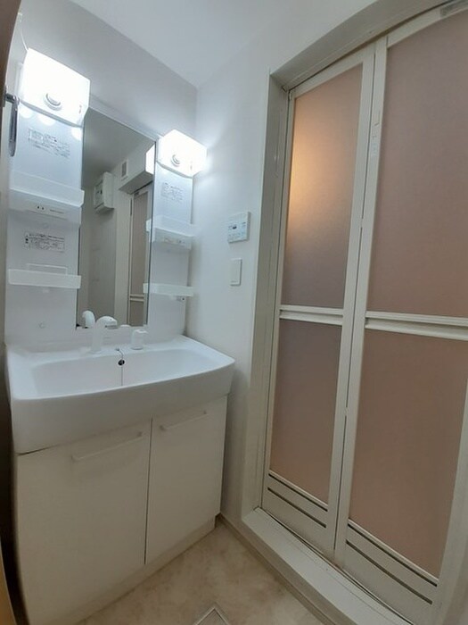 物件内観写真7　(洗面)