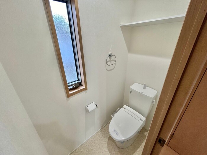 物件内観写真5　(トイレ)