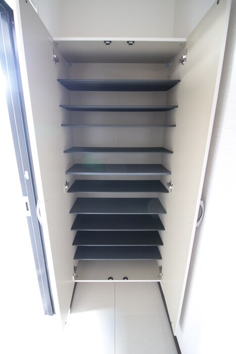 物件内観写真12　(靴箱)