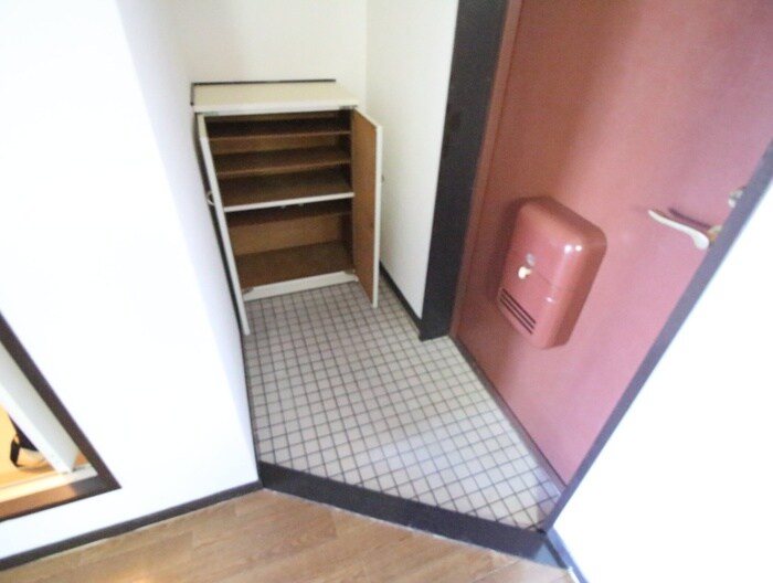 物件内観写真13　(玄関)