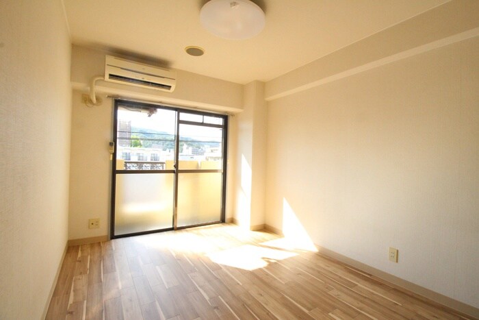 物件内観写真7　(居室)