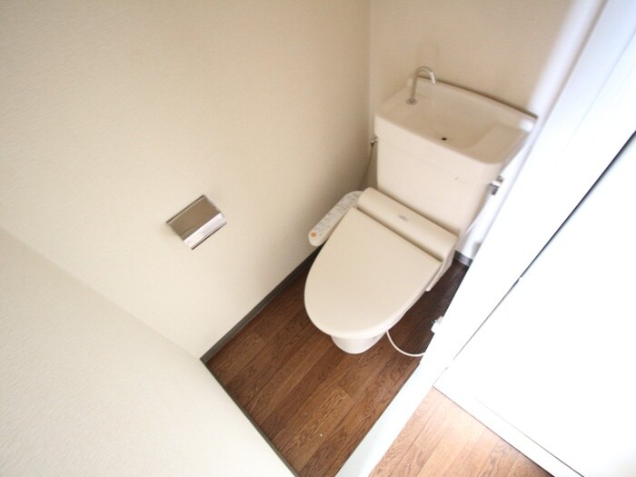 物件内観写真10　(トイレ)