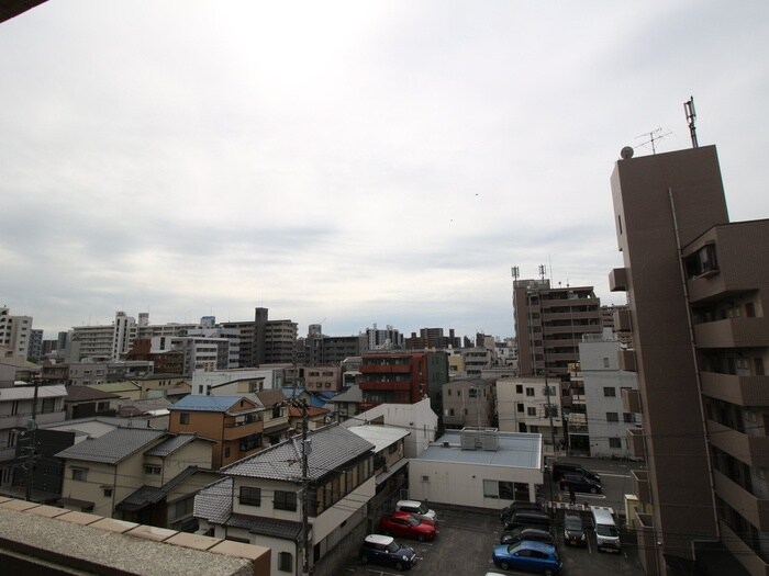 物件内観写真14　(室内からの展望)