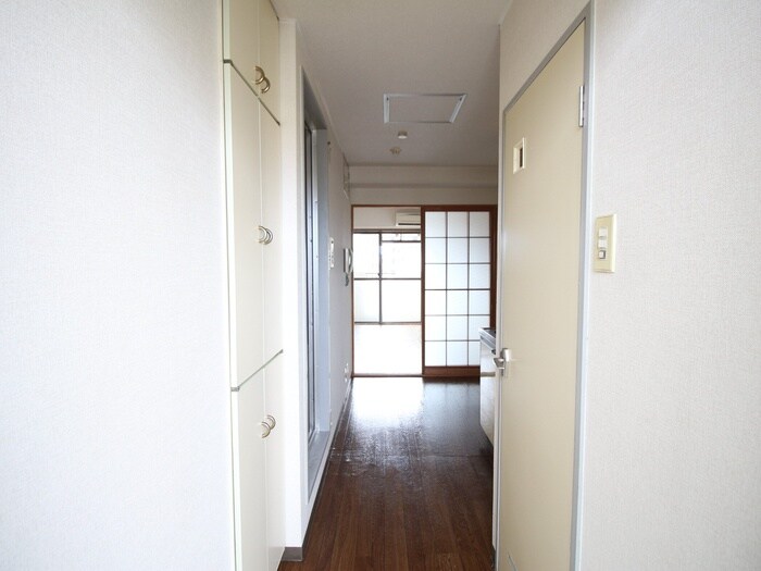 物件内観写真16　(廊下)