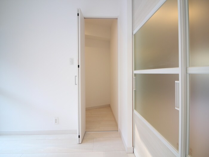 物件内観写真16　(収納)