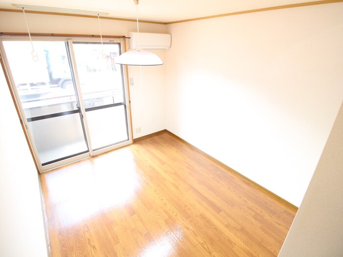 物件内観写真7　(居室)